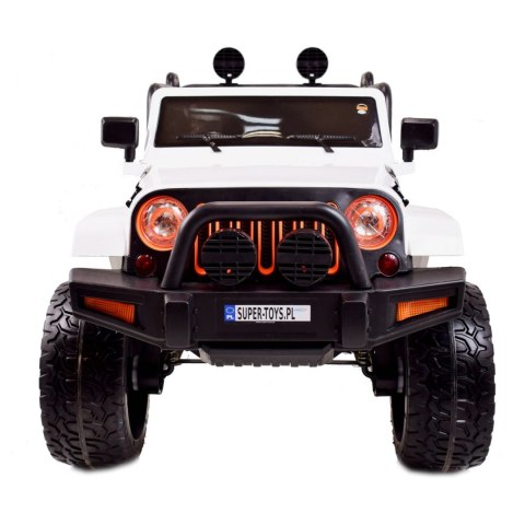 MEGA JEEP 4X4, MIĘKKIE KOŁA, MIĘKKIE SIEDZENIE, FUNKCJA BUJANIA SUPER HIT/LT828