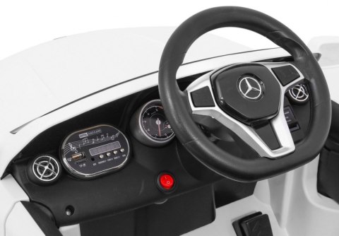 Auto na Akumulator Mercedes GLA 45 Pojazd na akumulator Mercedes AMG GLA-45 Biały