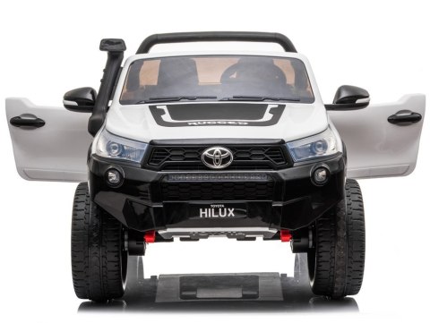 Duża Toyota Hilux dla dziecka 4x45W 2 akumulatory 12V10hA