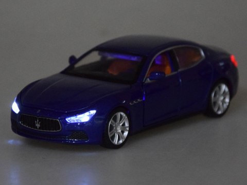 Auto Maserati Ghibli 1:32 metalowe autko ZA3752