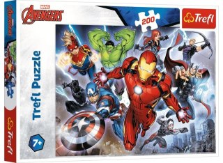 Puzzle 200 TREFL Waleczni Avengersi