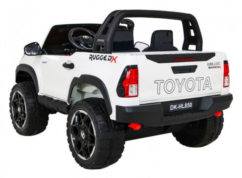 Pojazd Toyota Hilux Biała