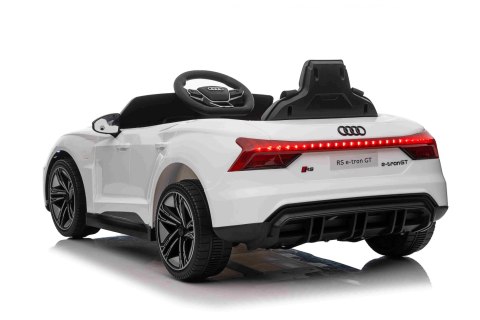 Audi RS E-Tron GT na akumulator Biały + Pilot + Napęd 4x4 + Radio MP3 + LED + EVA