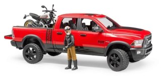 Auto Dodge RAM 2500 Power Wagon z motocyklem