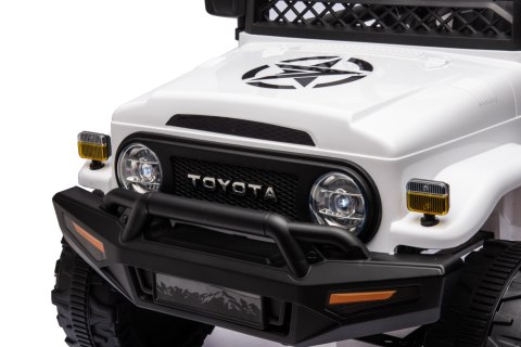 Toyota FJ Cruiser dla dzieci Biały + Pilot + Napęd 4x4 + Audio LED + EVA + Wolny Start