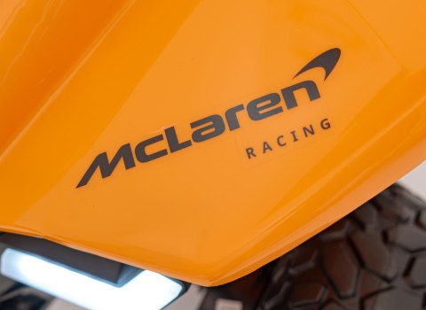 Quad McLaren Racing MCL 35 dla dzieci Pomarańczowy + Pilot + Wolny Start + EVA + Audio LED