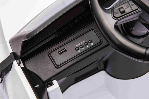 Auto na akumulator Pojazd Audi SQ8 Biały