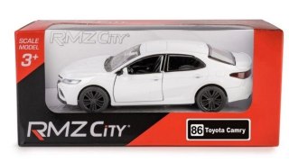 RMZ Toyota Camry 2022 biały