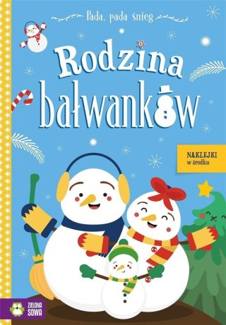 Rodzina bałwanków. Pada, pada śnieg