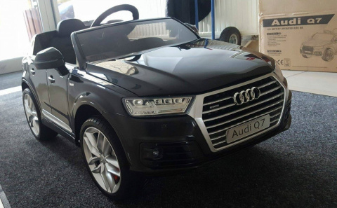 AUDI Q7 LAKIER 2x45W + MIĘKKIE KOŁA EVA + INTELIGENTNY PILOT 2.4 Ghz Pojazd na akumulator Toyz Audi Q7