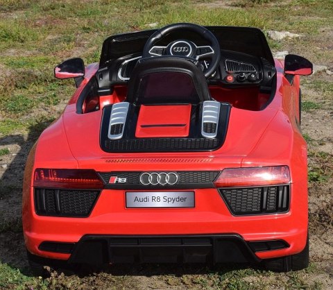 ORYGINALNE AUDI R8 SPYDER W NAJLEPSZEJ WERSJI, MIĘKKIE SIEDZENIE, PILOT 2.4 GHZ/ 2198