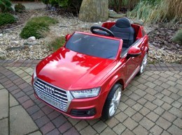 auto na akumulator Audi Q7 dla dziecka